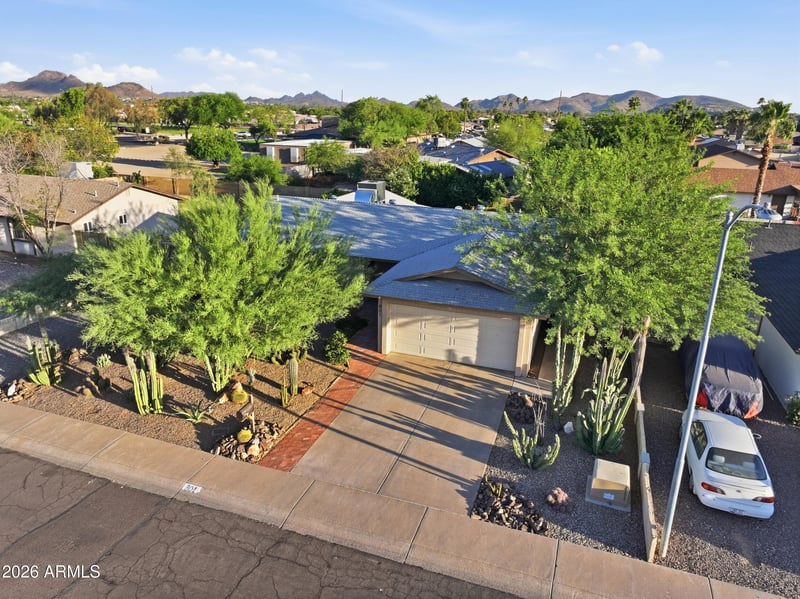 801 Michelle Dr, Phoenix, AZ 85023
