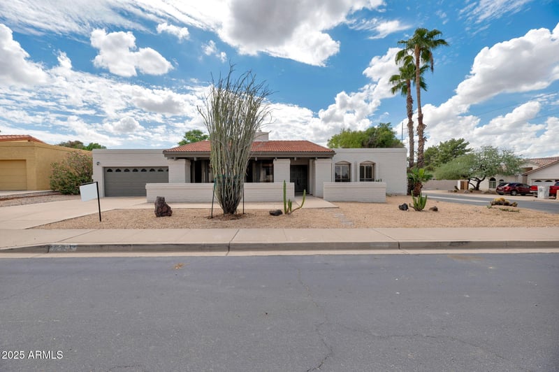 801 Waltann Ln, Phoenix, AZ 85022