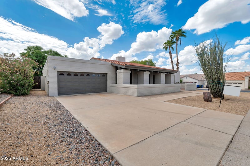 801 Waltann Ln, Phoenix, AZ 85022