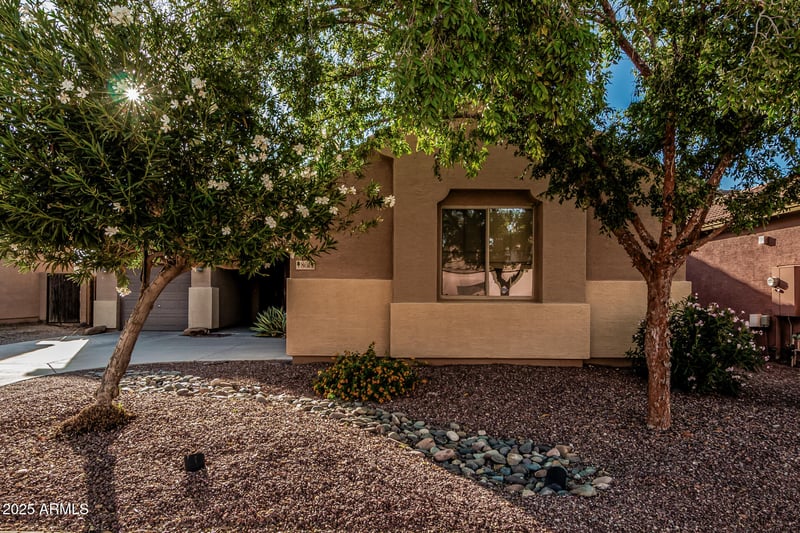 8010 15th Way, Phoenix, AZ 85042
