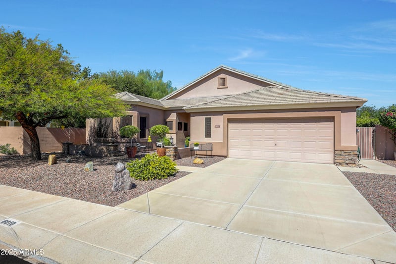 8010 Clara Ln, Peoria, AZ 85382