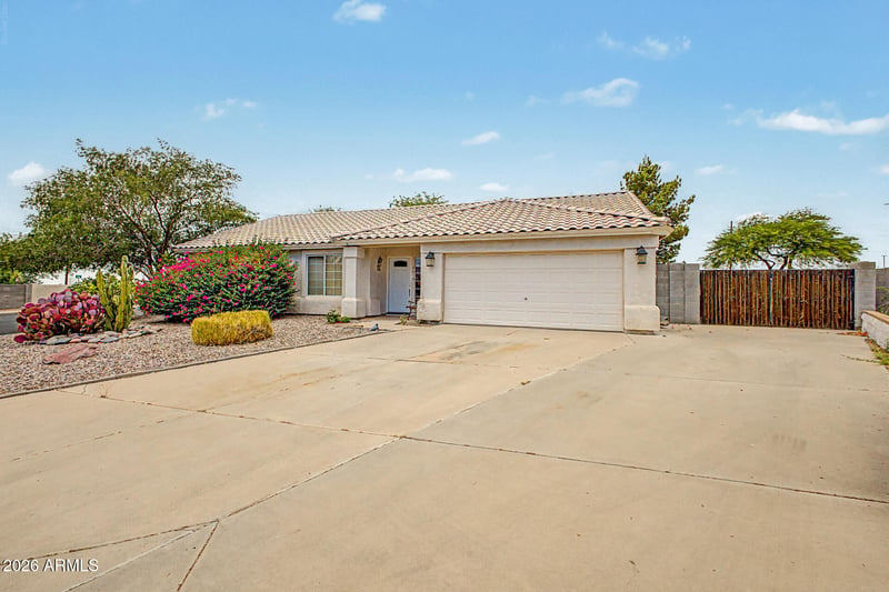 8010 E Fox St, Mesa, AZ 85207