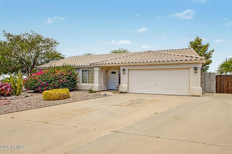 8010 E Fox St, Mesa, AZ 85207