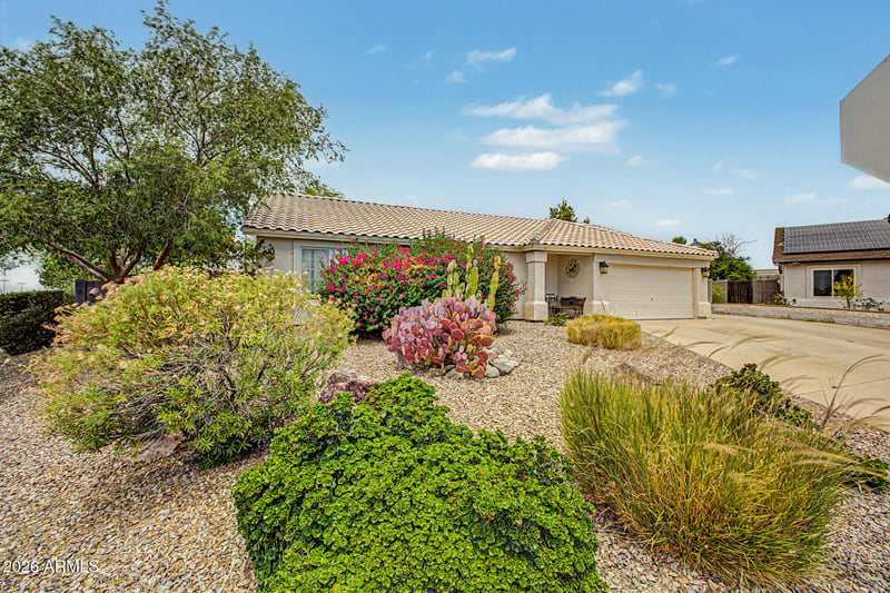 8010 E Fox St, Mesa, AZ 85207