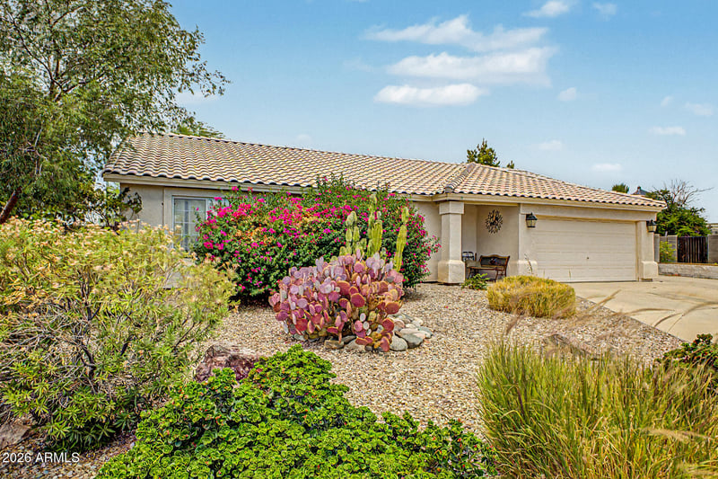 8010 E Fox St, Mesa, AZ 85207