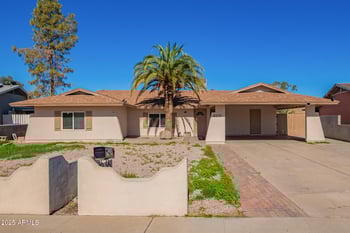 8010 Westview Dr, Phoenix, AZ 85033