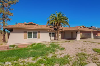 8010 Westview Dr, Phoenix, AZ 85033