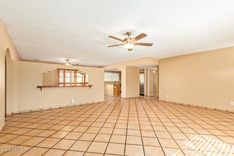 8010 Westview Dr, Phoenix, AZ 85033