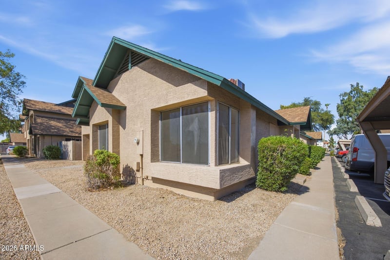 8011 N 49th Ave, Glendale, AZ 85302
