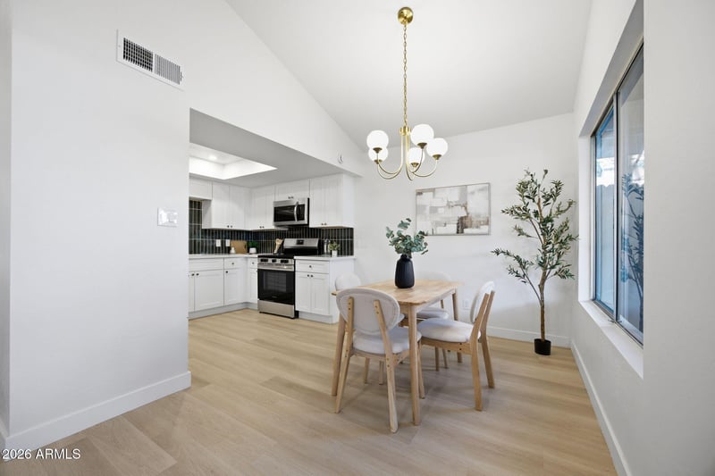 8011 N 49th Ave, Glendale, AZ 85302