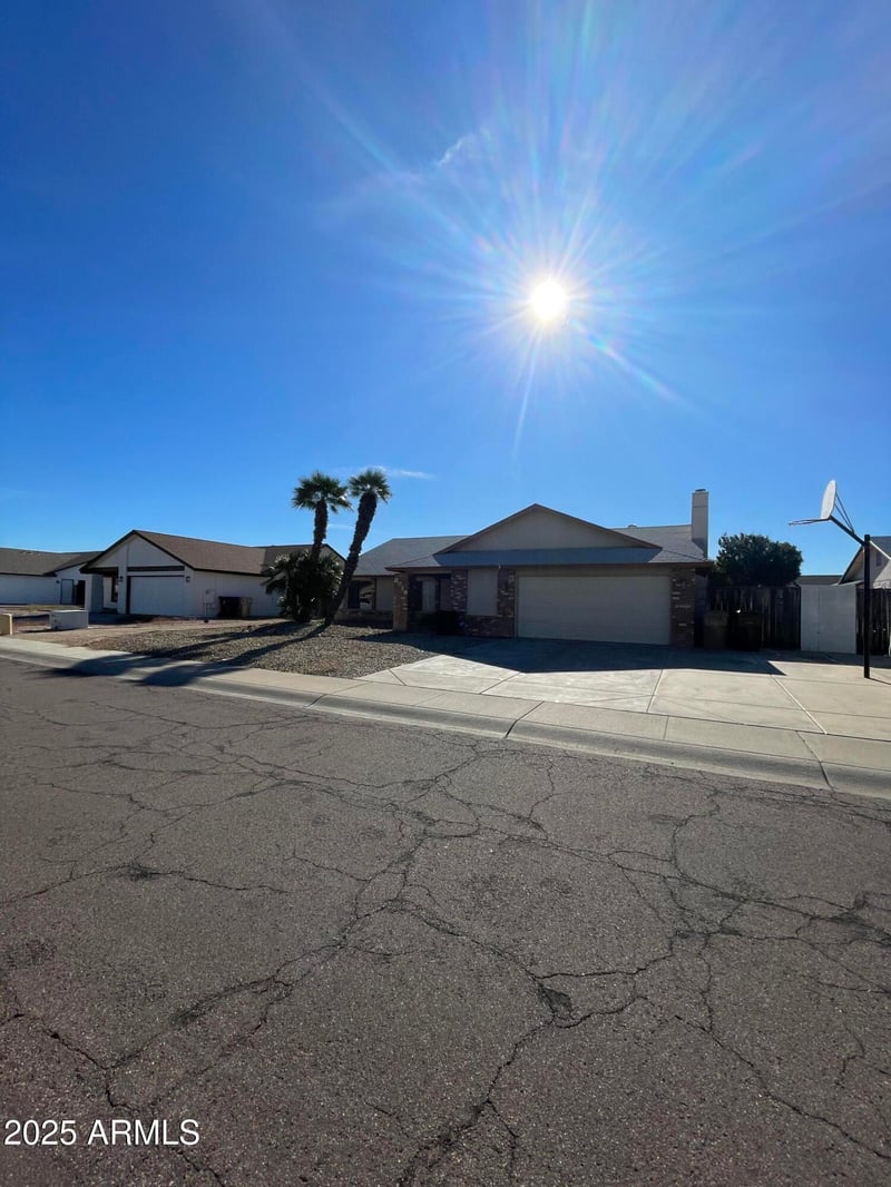 8013 Corrine Dr, Peoria, AZ 85381