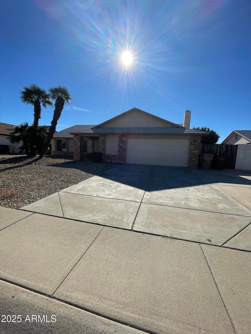 8013 Corrine Dr, Peoria, AZ 85381