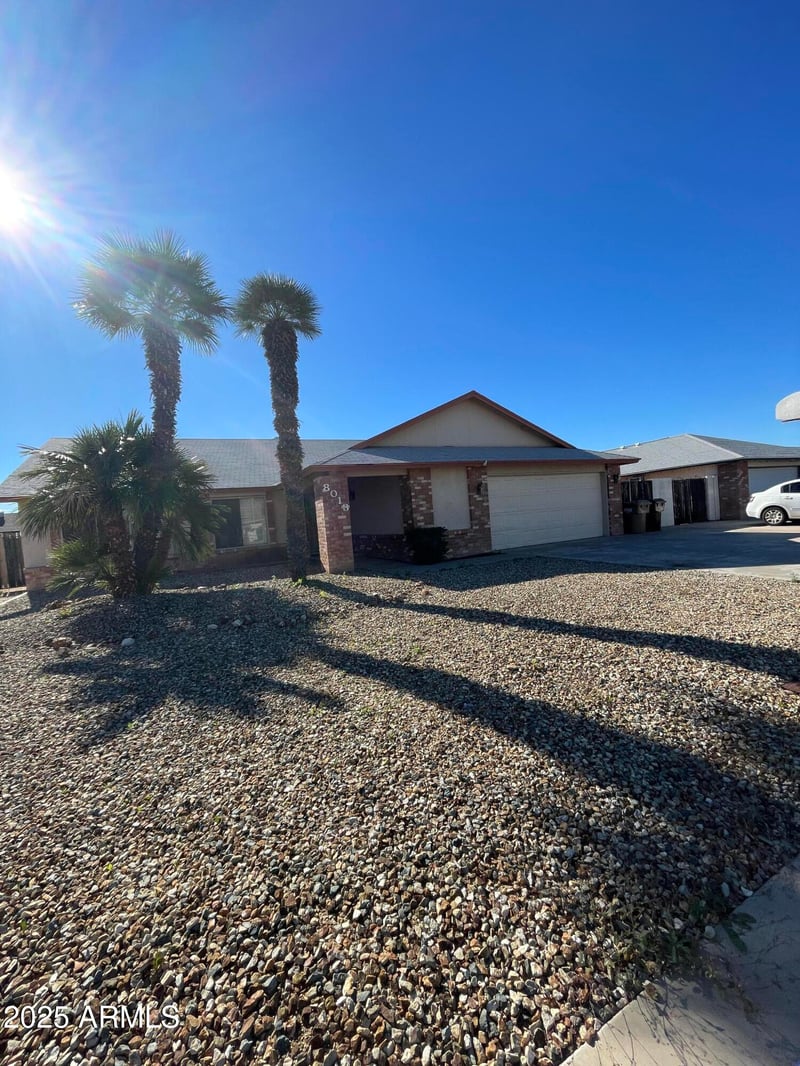 8013 Corrine Dr, Peoria, AZ 85381