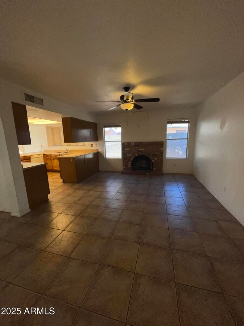 8013 W Corrine Dr, Peoria, AZ 85381