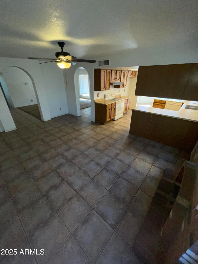 8013 W Corrine Dr, Peoria, AZ 85381