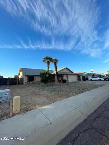8013 W Corrine Dr, Peoria, AZ 85381