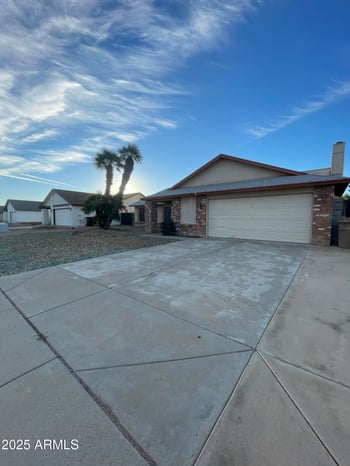 8013 W Corrine Dr, Peoria, AZ 85381
