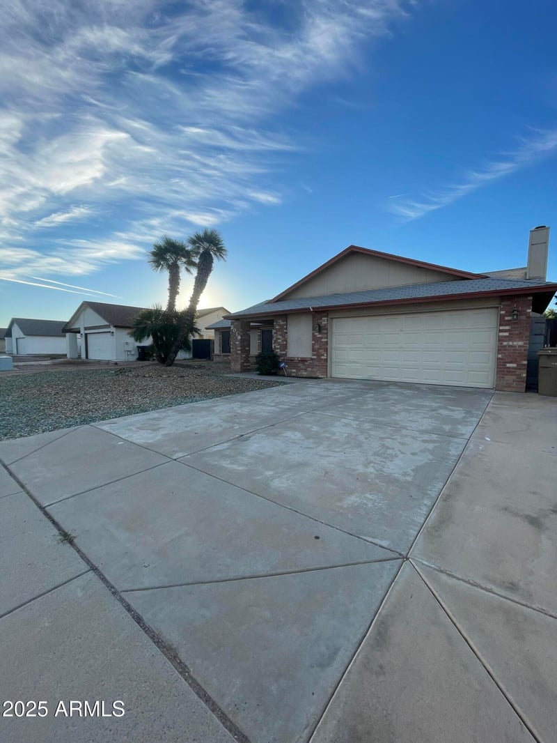 8013 W Corrine Dr, Peoria, AZ 85381