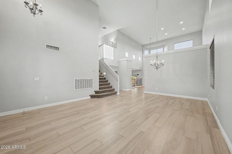 8013 W Crown King Rd, Phoenix, AZ 85043