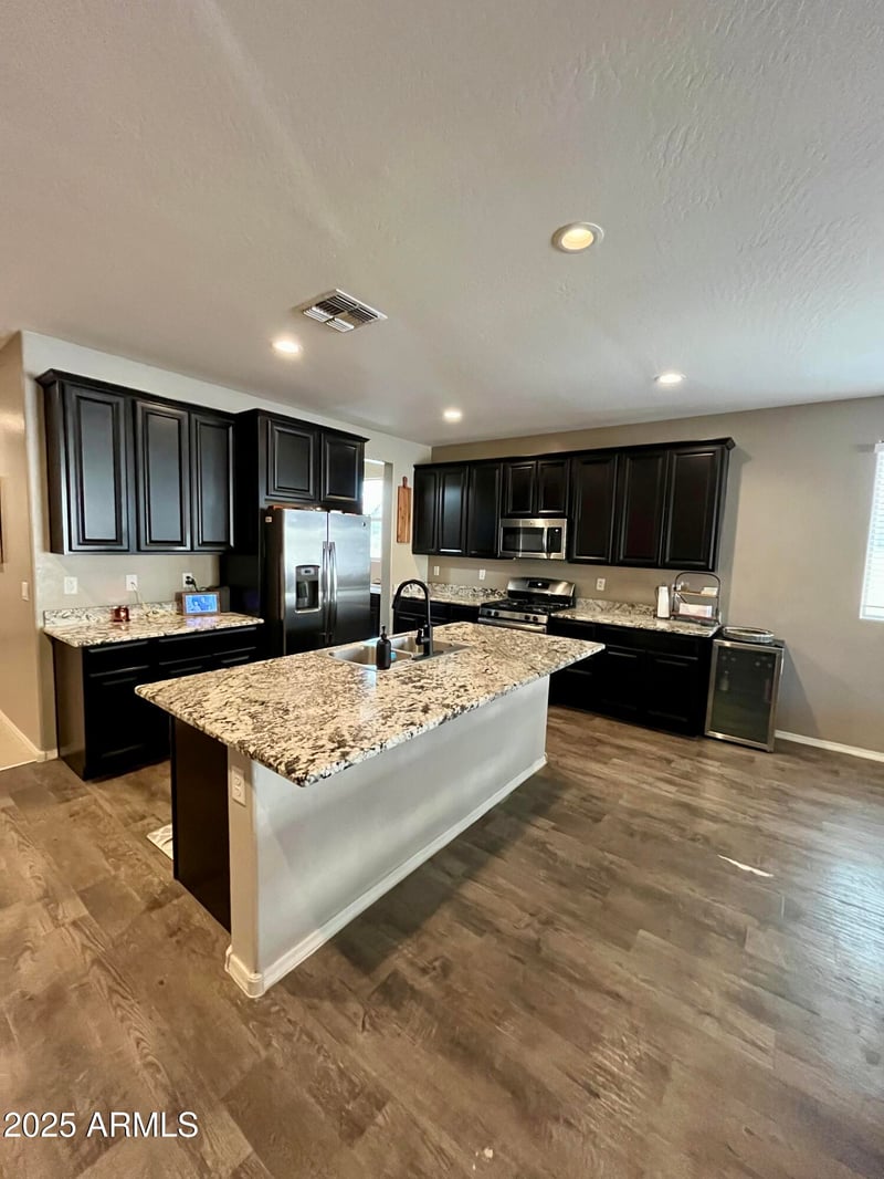 8014 Atlantis Way, Phoenix, AZ 85043
