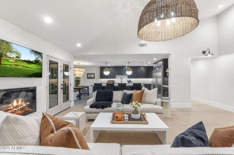 8014 Del Tesoro Dr, Scottsdale, AZ 85258