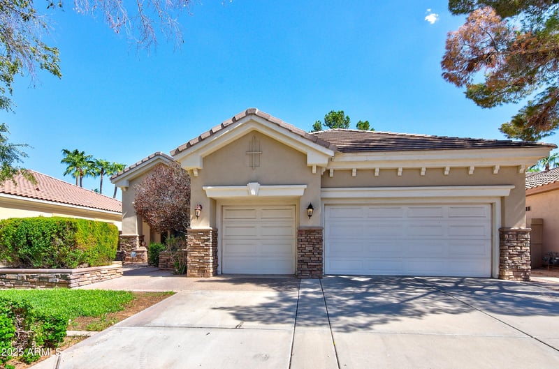 8015 Michele Ln, Tempe, AZ 85284