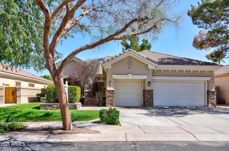 8015 S Michele Ln, Tempe, AZ 85284