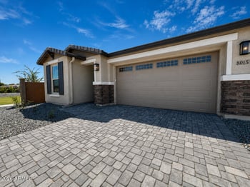 8015 W Eaton Rd, Phoenix, AZ 85035