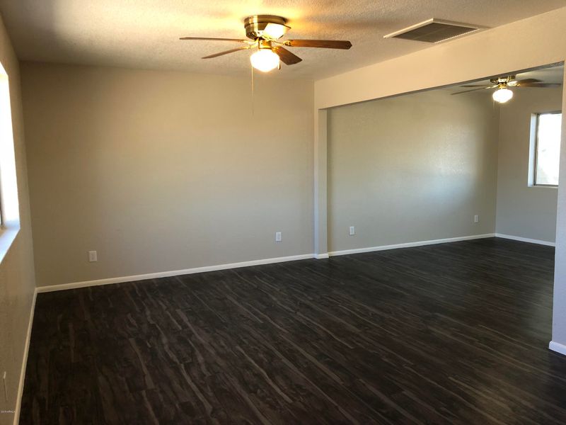 8015 W Monterosa St, Phoenix, AZ 85033