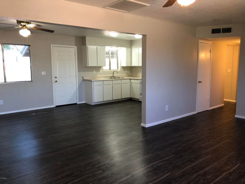 8015 W Monterosa St, Phoenix, AZ 85033