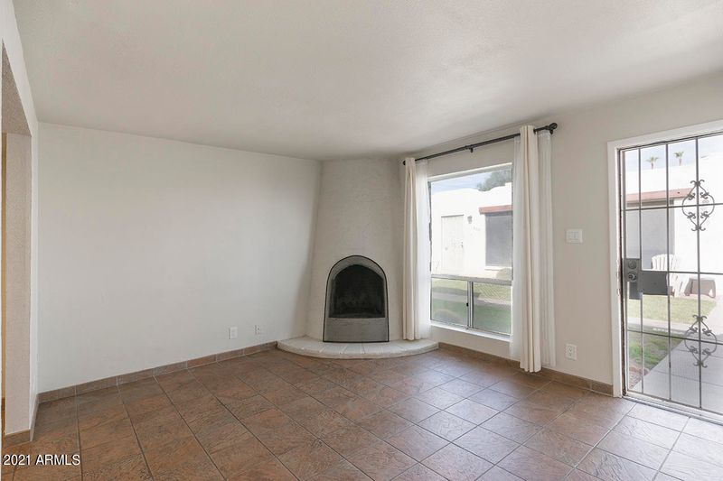 8016 E Oak St, Scottsdale, AZ 85257