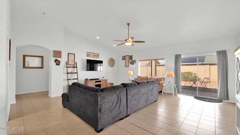 8016 Mclellan Rd, Glendale, AZ 85303