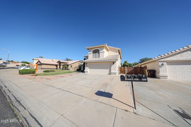 8017 Eugie Ave, Peoria, AZ 85381