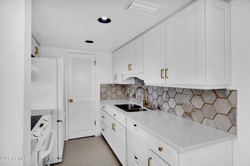 8017 Glenrosa Ave, Scottsdale, AZ 85251