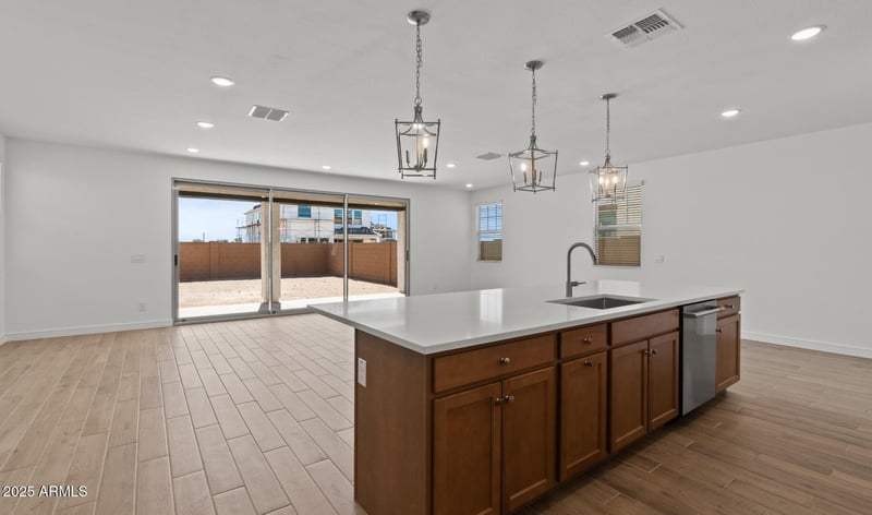 8017 Griswold Rd, Peoria, AZ 85345
