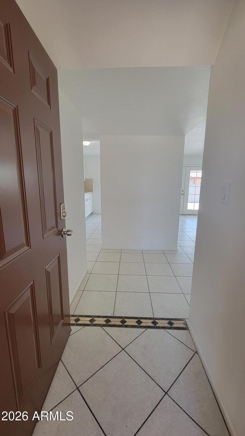 8017 Meadowbrook Ave, Phoenix, AZ 85033