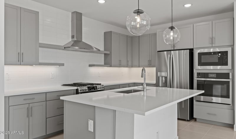 8018 Griswold Rd, Peoria, AZ 85345