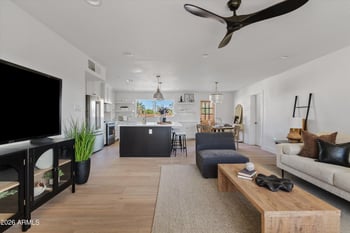 8019 E Whitton Ave, Scottsdale, AZ 85251