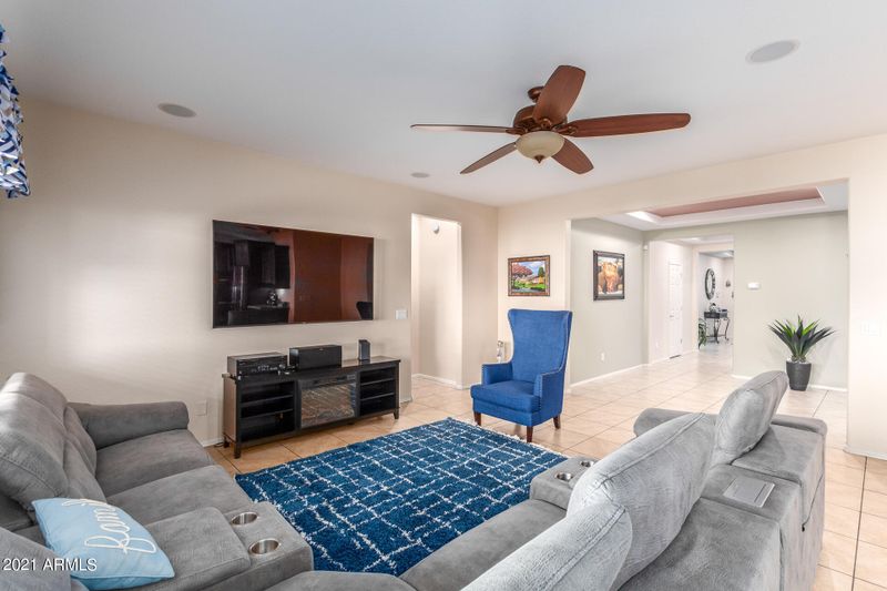 8019 S 23rd Dr, Phoenix, AZ 85041
