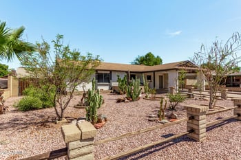 802 Michelle Dr, Phoenix, AZ 85023