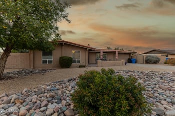 802 Caribbean Ln, Phoenix, AZ 85023