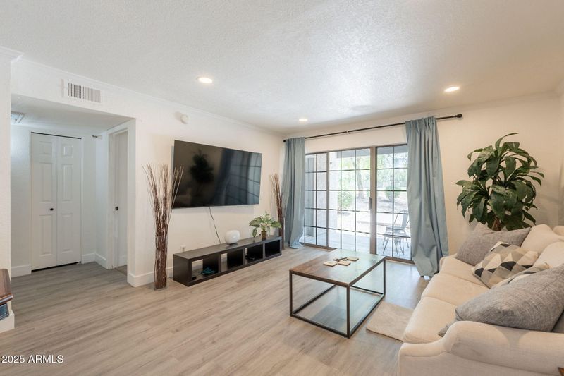 8020 E Thomas Rd #116, Scottsdale, AZ 85251