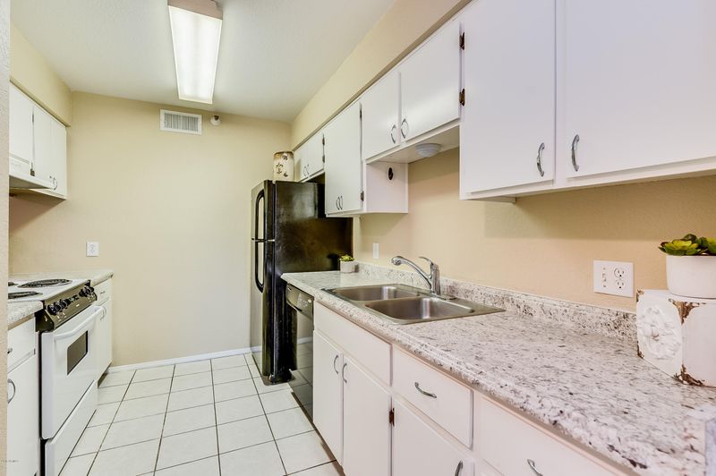 8020 E Thomas Rd #201, Scottsdale, AZ 85251