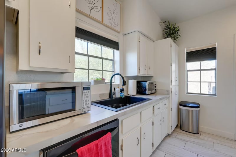 8020 Thomas Rd #318, Scottsdale, AZ 85251