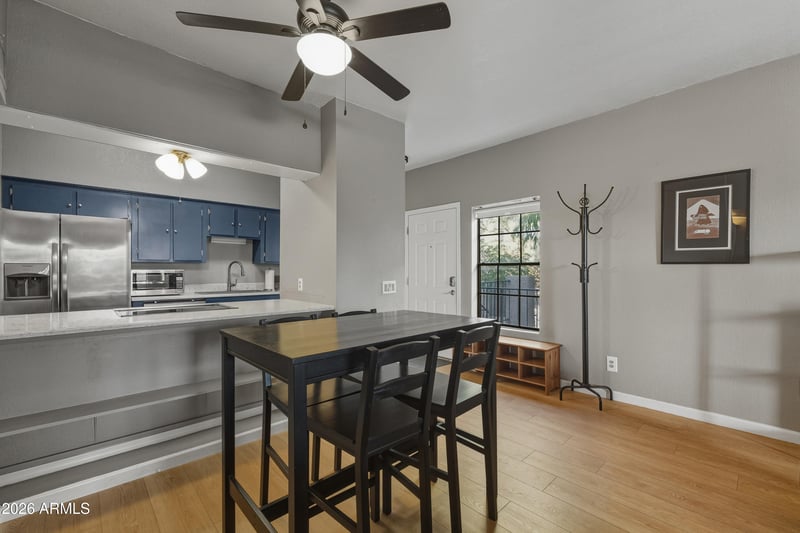 8020 Thomas Rd #329, Scottsdale, AZ 85251