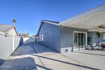 8021 Charter Oak Rd, Peoria, AZ 85381