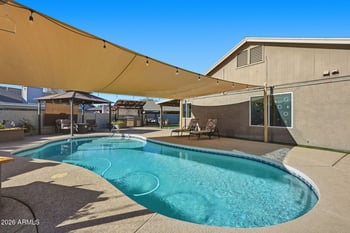 8021 Denton Ln, Glendale, AZ 85303