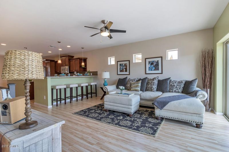 8021 S 5th Ave, Phoenix, AZ 85041
