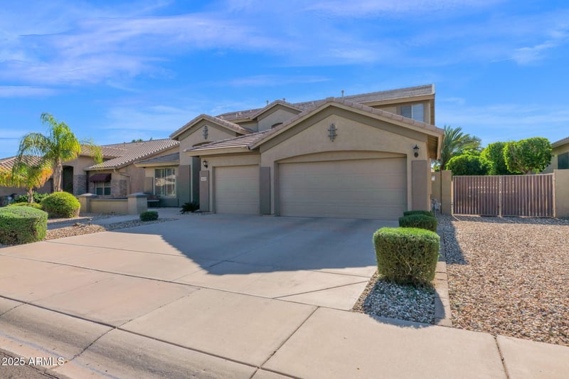 8021 W Donald Dr, Peoria, AZ 85383
