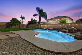 8021 W Hilton Ave, Phoenix, AZ 85043